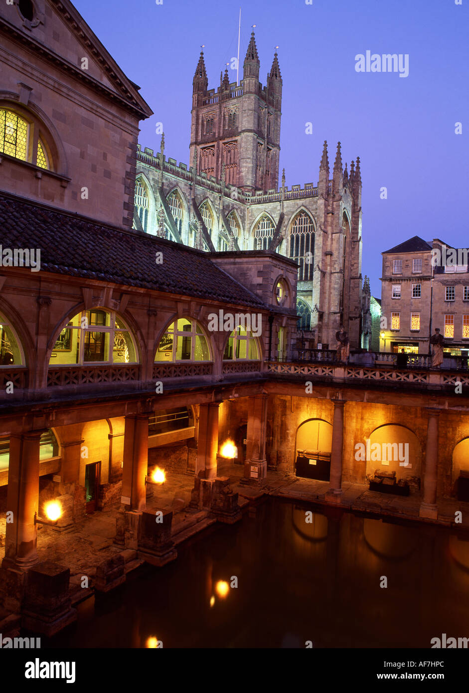 Abbazia di Bath e Bagni Romani al bagno di notte Somerset Avon Sud Ovest Inghilterra Foto Stock