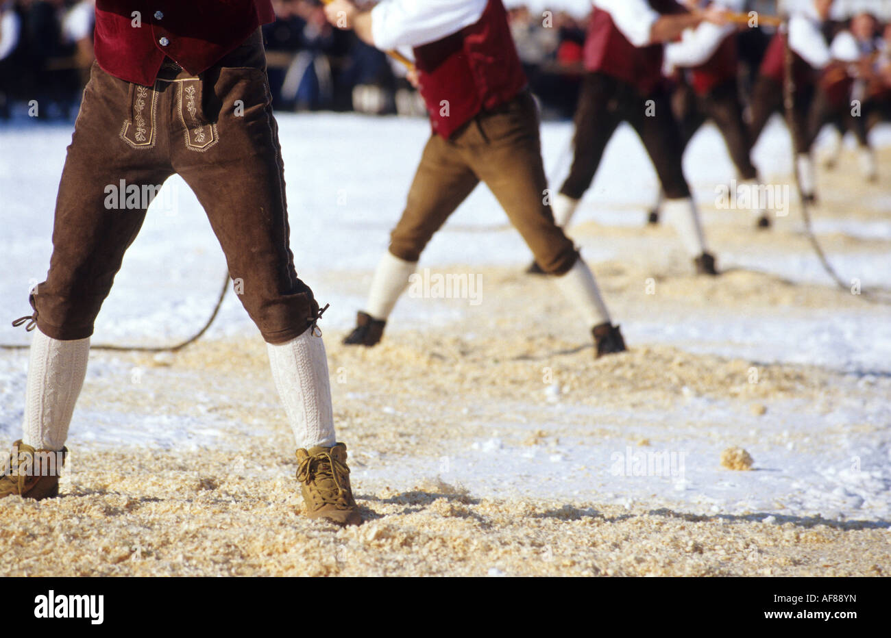 Bambini fruste di cracking, spettacolo folcloristico, Wals-Siezenheim, Salisburgo, Austria Foto Stock