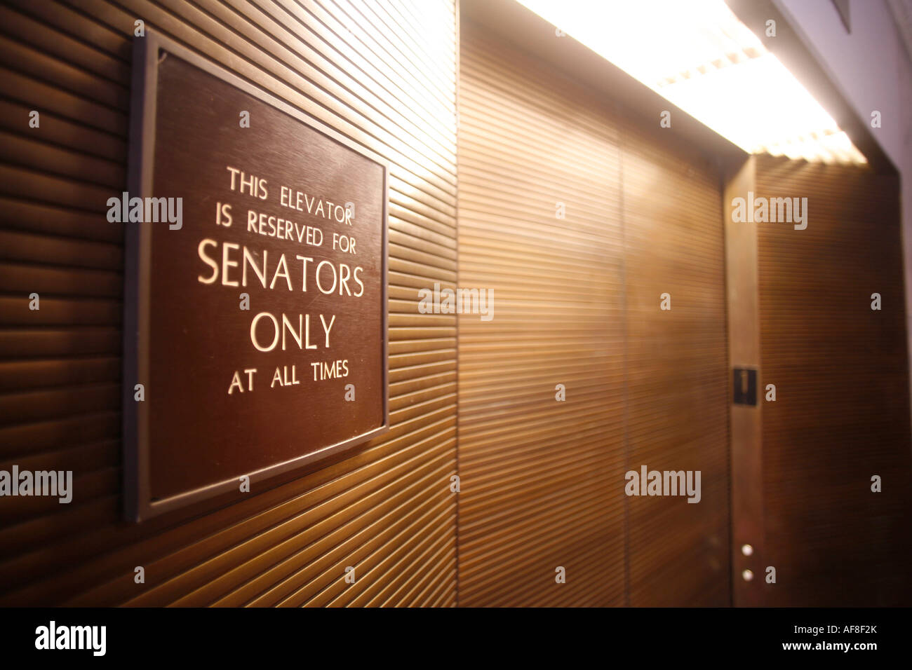 Un ascensore riservato ai senatori, Hart Senato Edificio per uffici, Washington DC, Stati Uniti, STATI UNITI D'AMERICA Foto Stock