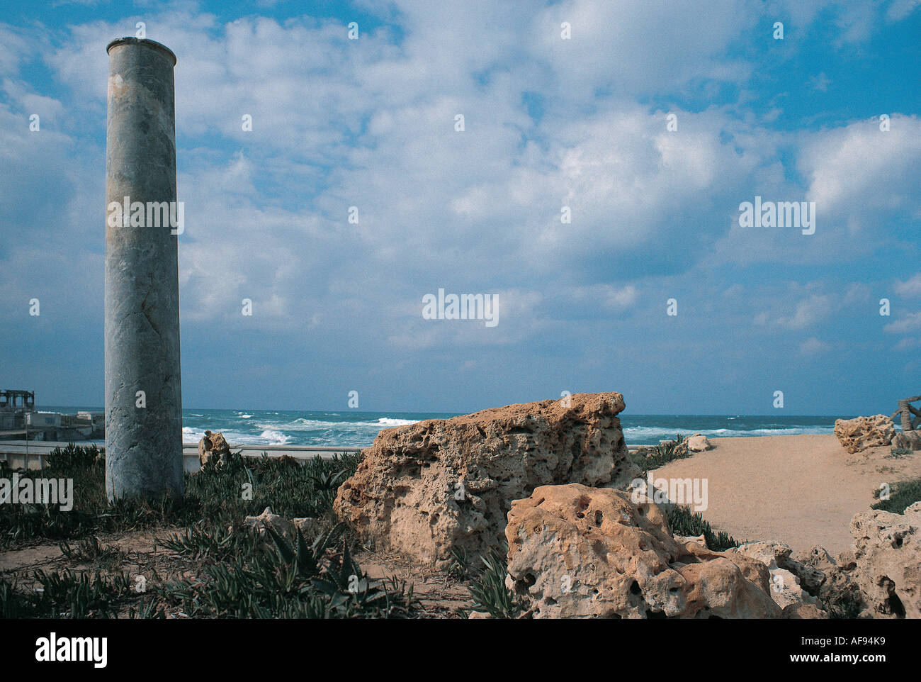 Un dorico pilastro romano sulla riva ad Alessandria d'Egitto Foto Stock