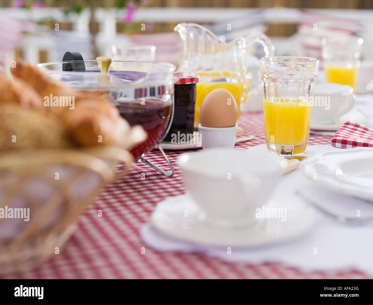 La colazione a tavola di close-up Foto Stock