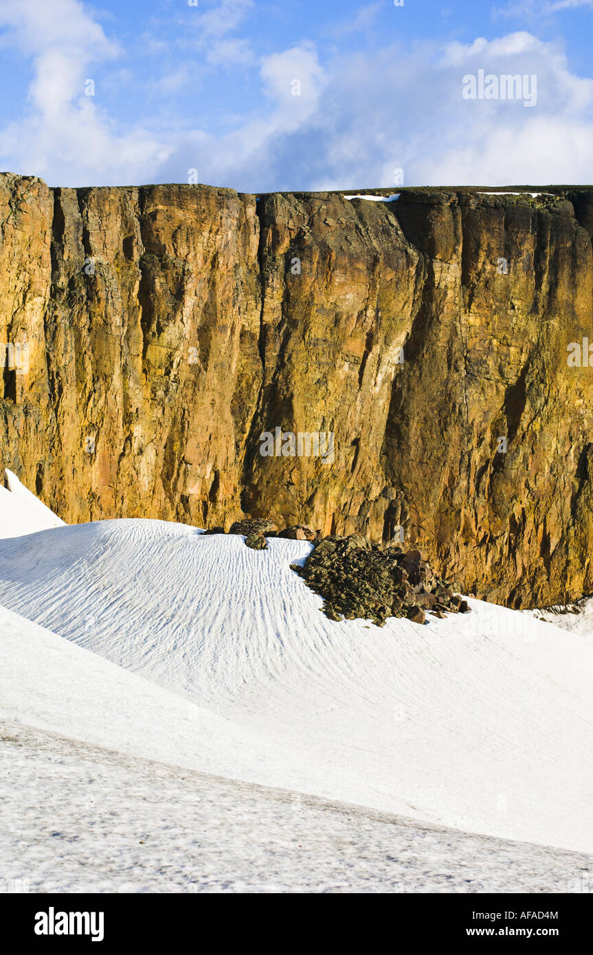 Un snowfield a Rocky Mountain National Park. Foto Stock