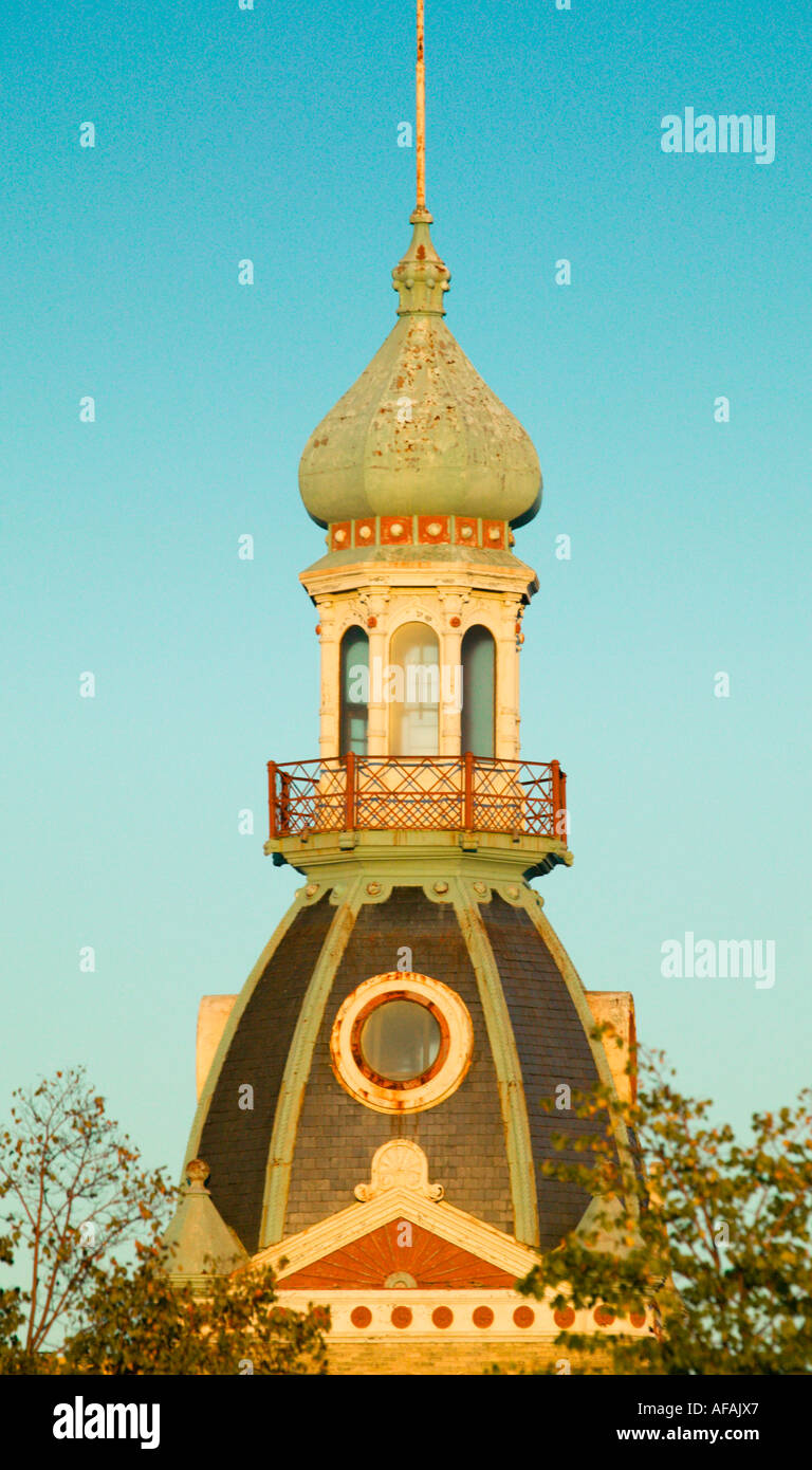 Cupola ornata in cima ex Schlitz edificio della birreria di Milwaukee, Wisconsin USA Foto Stock