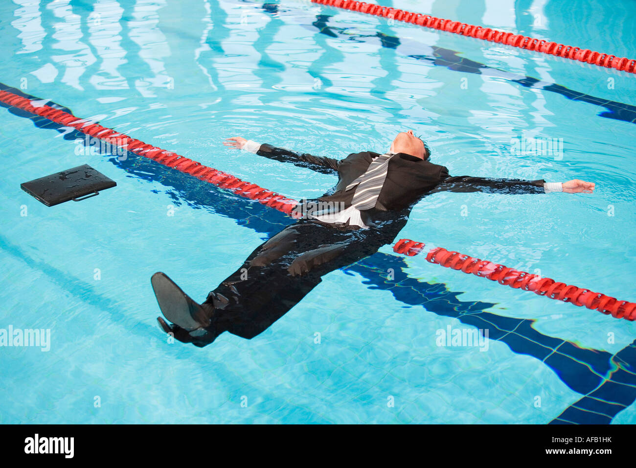 Imprenditore drifting in acqua Foto Stock