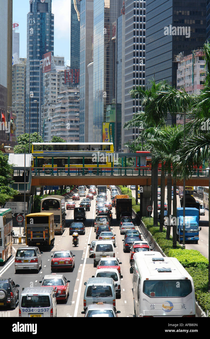 Il traffico in Gloucester road Wan Chai Hong Kong Cina Foto Stock