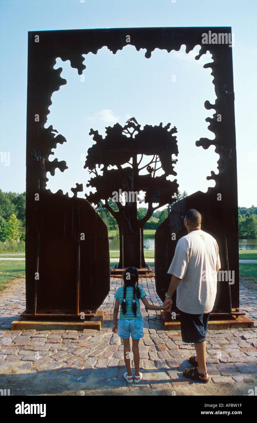 Toledo Ohio, scultura Giardino Botanico che rappresenta visitatori albero, turisti, OH026 Foto Stock