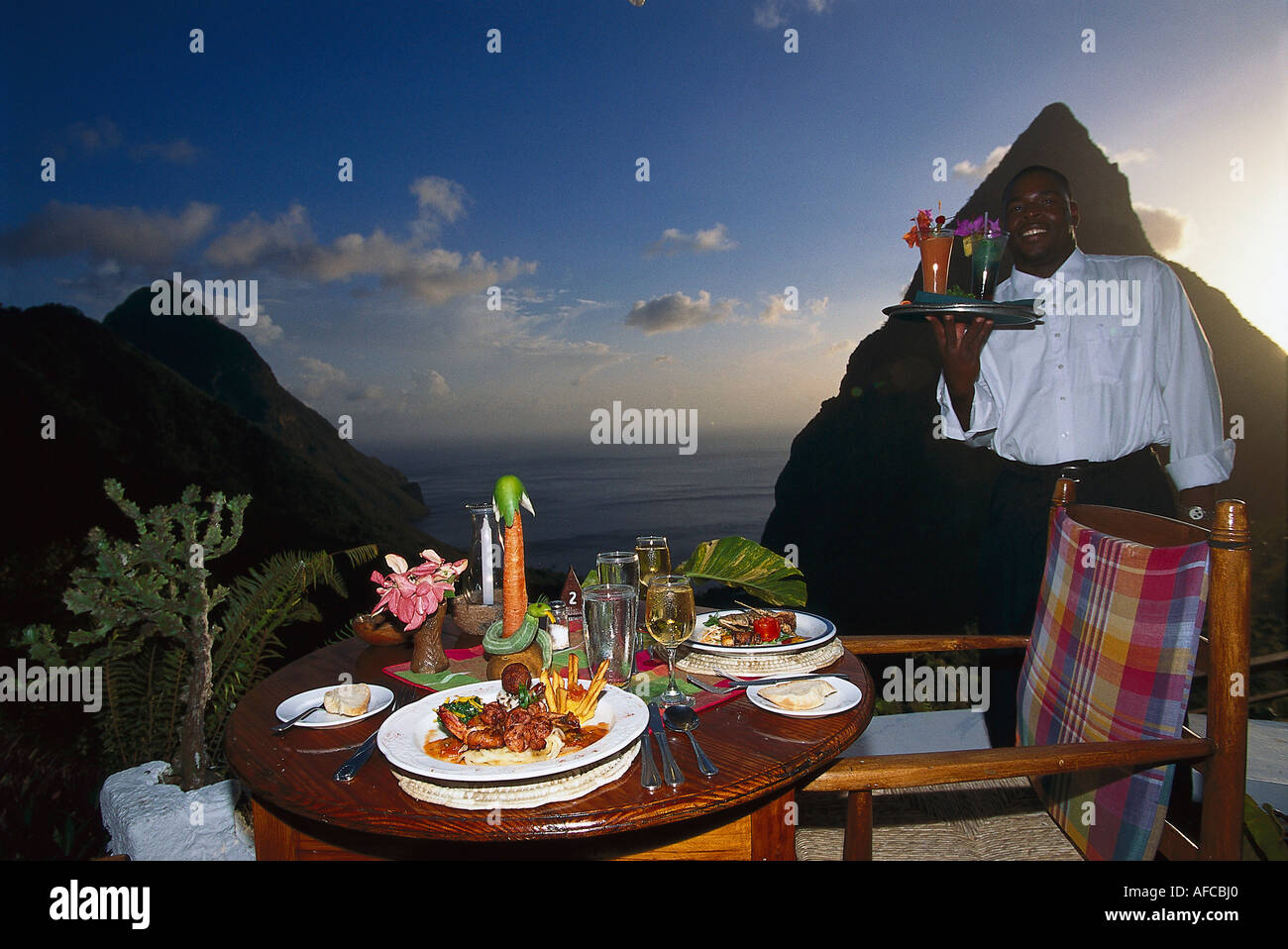 Dasheene Ristorante e Pitons, Ladera Resort, vicino Soufriere Saint Lucia Foto Stock