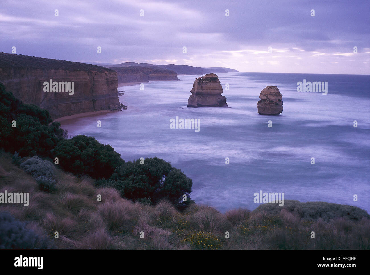 Scogliere all'alba, Great Ocean Road, Port Campbell NP Victoria, Australia Foto Stock