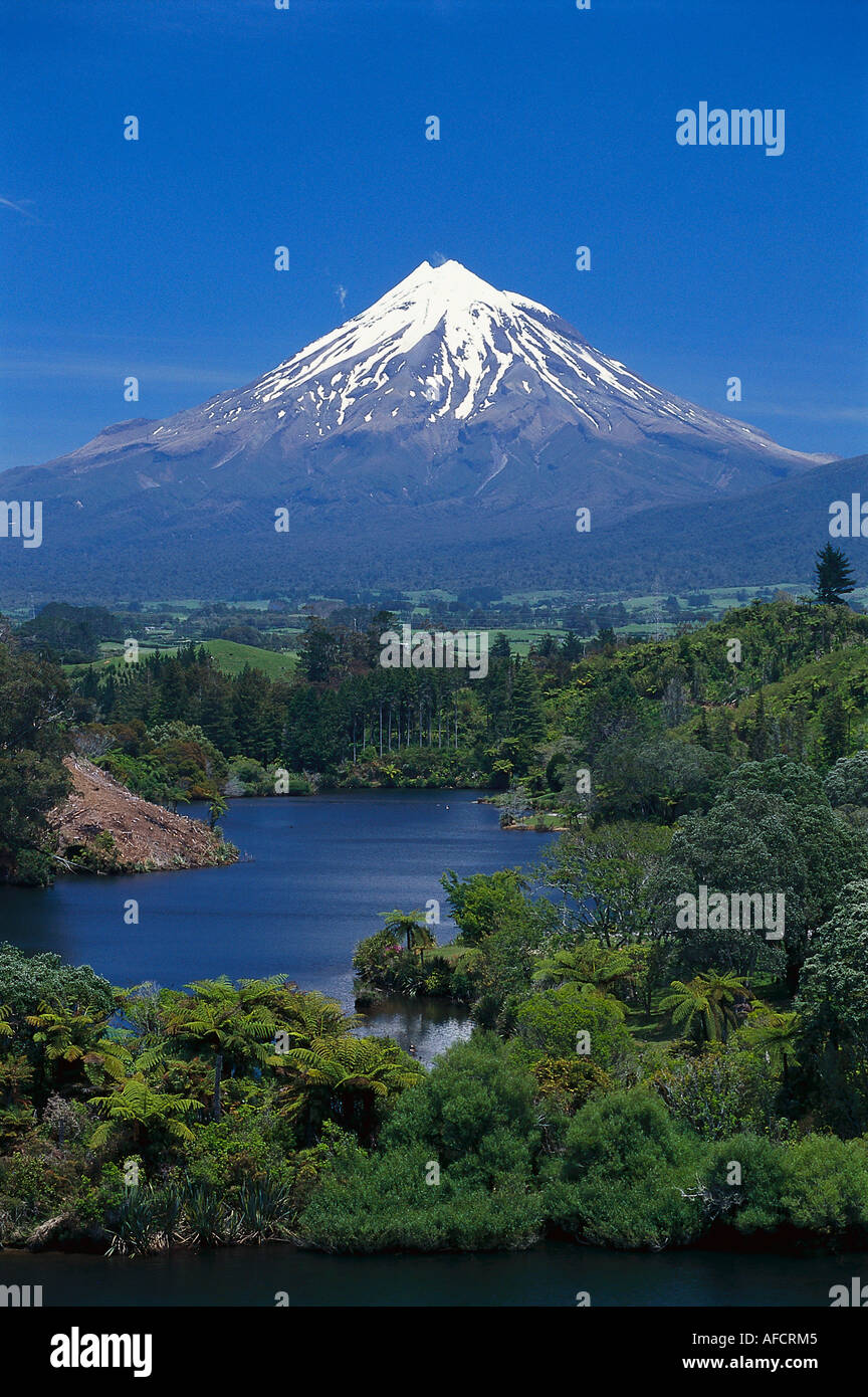 Mount Taranaki, nei pressi di New Plymouth, Taranaki, Isola del nord della Nuova Zelanda Foto Stock