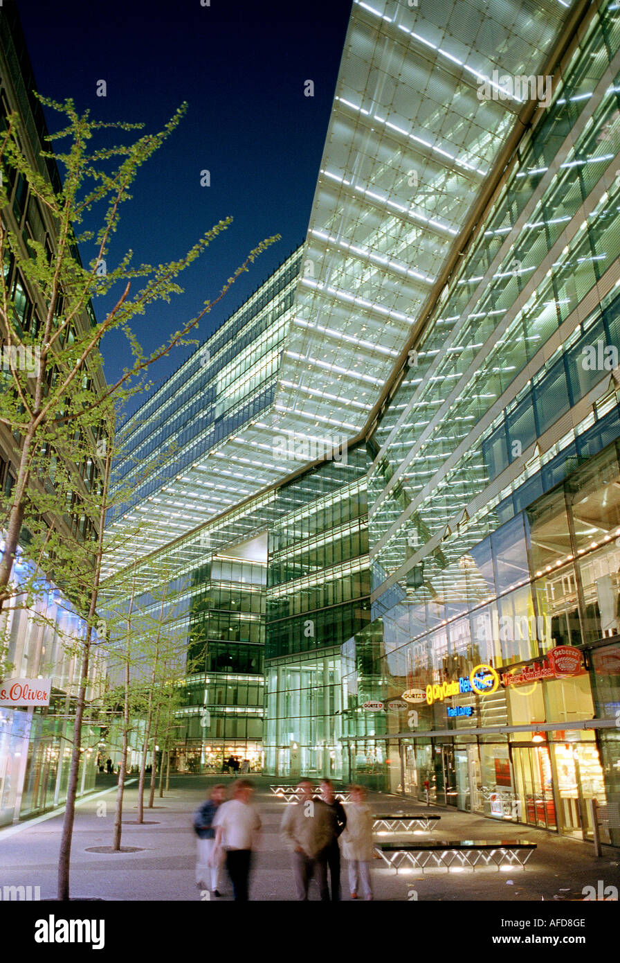 Neues Kranzler Eck, architetto Helmut Jahn, Kurfuerstendamm, Berlino, Germania Foto Stock