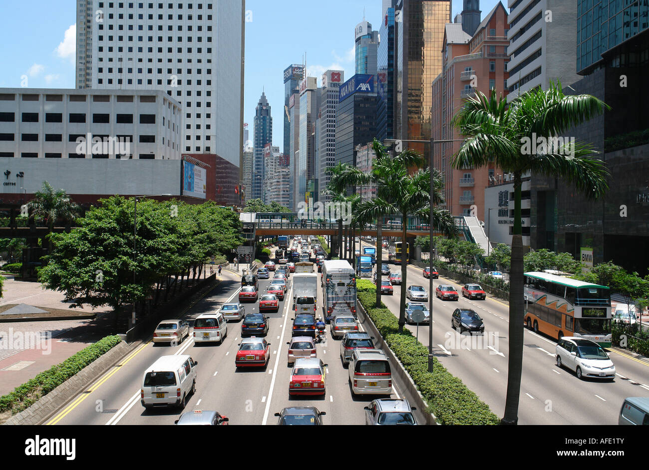 Il traffico in Gloucester road Wanchai Hong Kong Cina Foto Stock