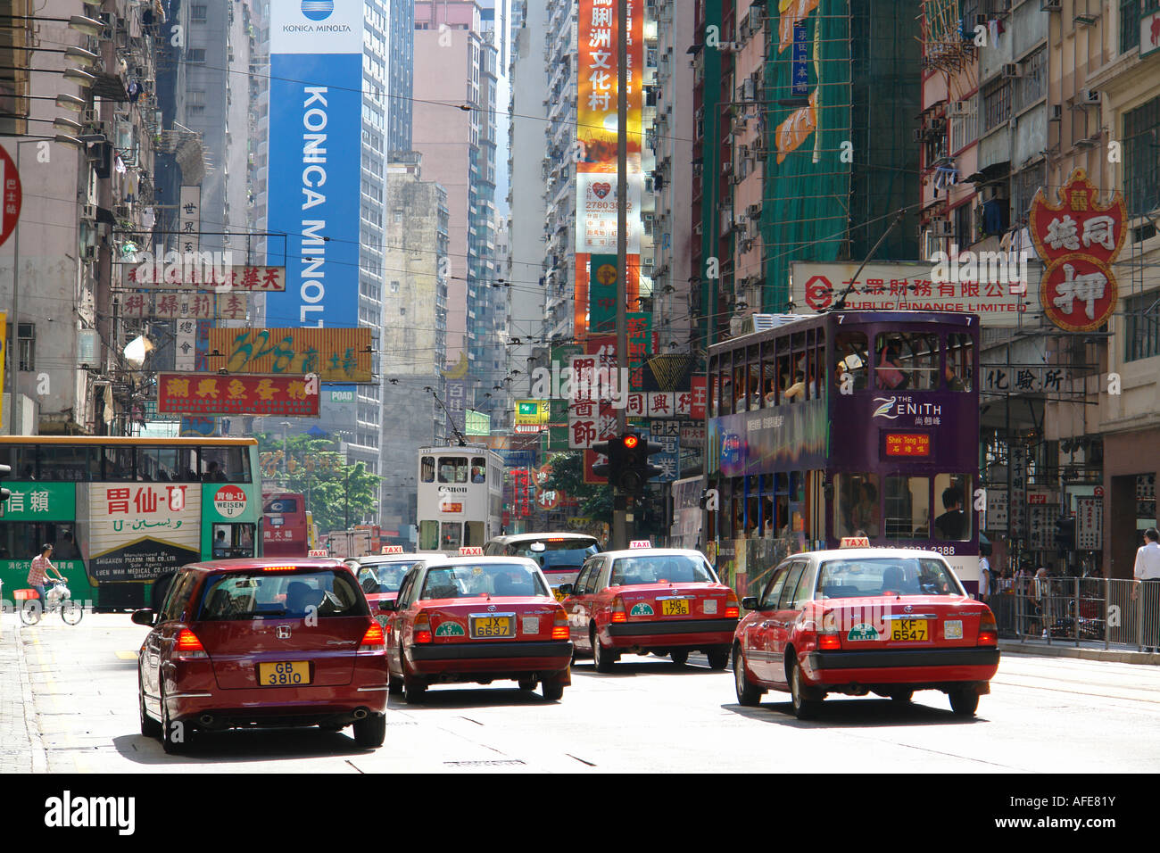 Il traffico in Wanchai domenica Hong Kong Cina Foto Stock