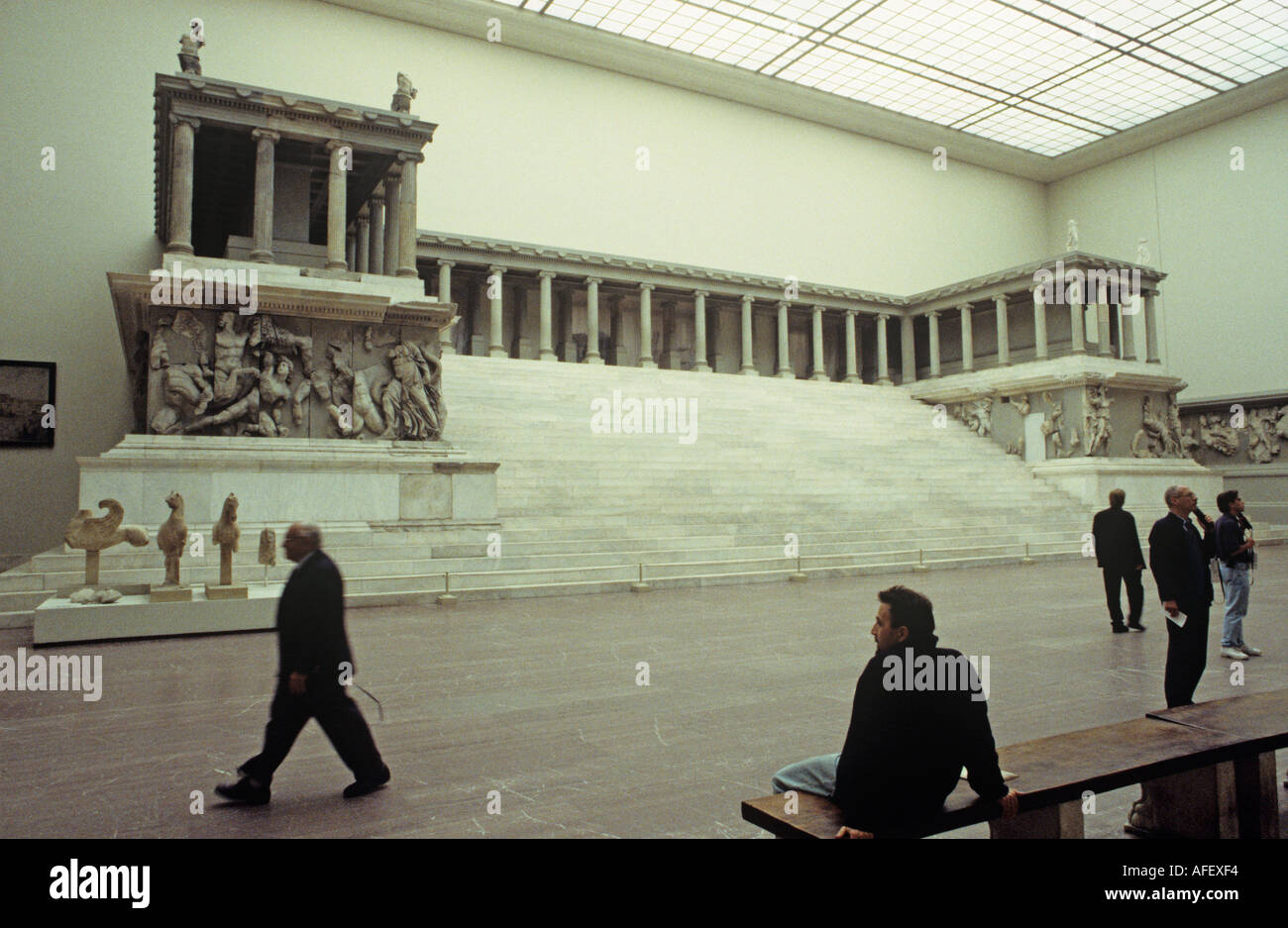 Altare di Pergamon Pergamon Museum di Berlino Germania Foto Stock