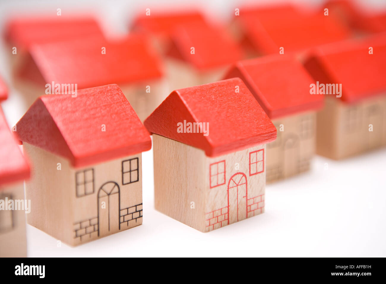Le file di case in un alloggiamento estate Home sweet home la mia casa o proprietà con carattere individuale Foto Stock