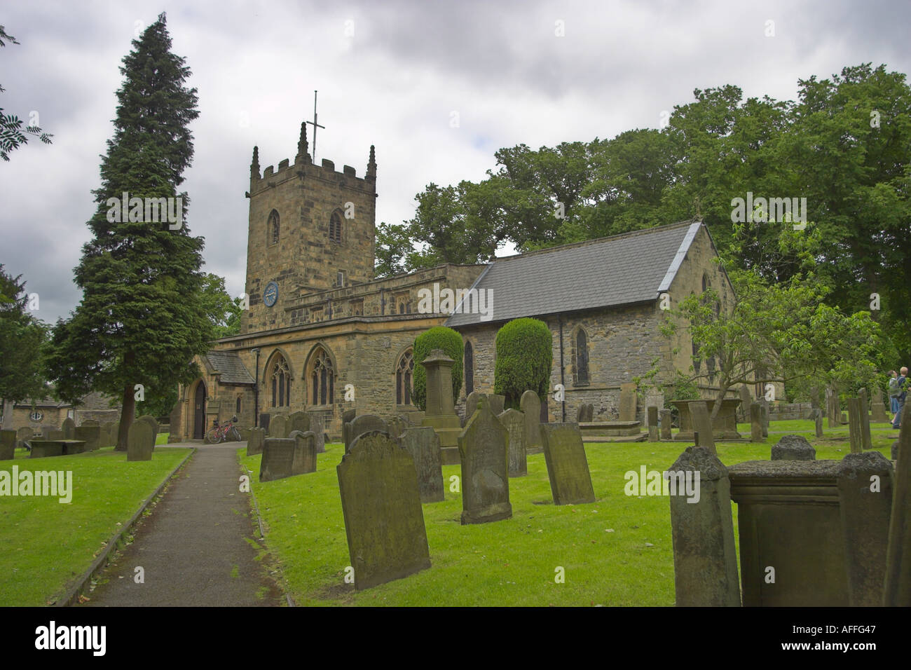Eyam Chiesa Parrocchiale. Chiesa di San Lorenzo, Eyam, Derbyshire, Regno Unito. Foto Stock
