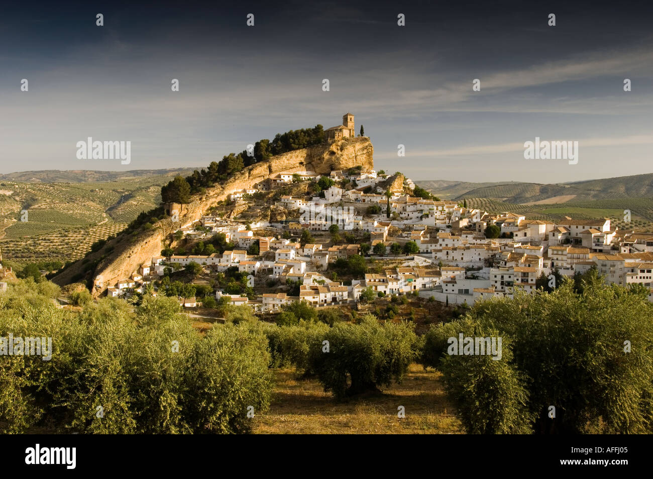 Classic hill top village di Montefrio vicino a Granada in Andalusia Spagna Europa Foto Stock