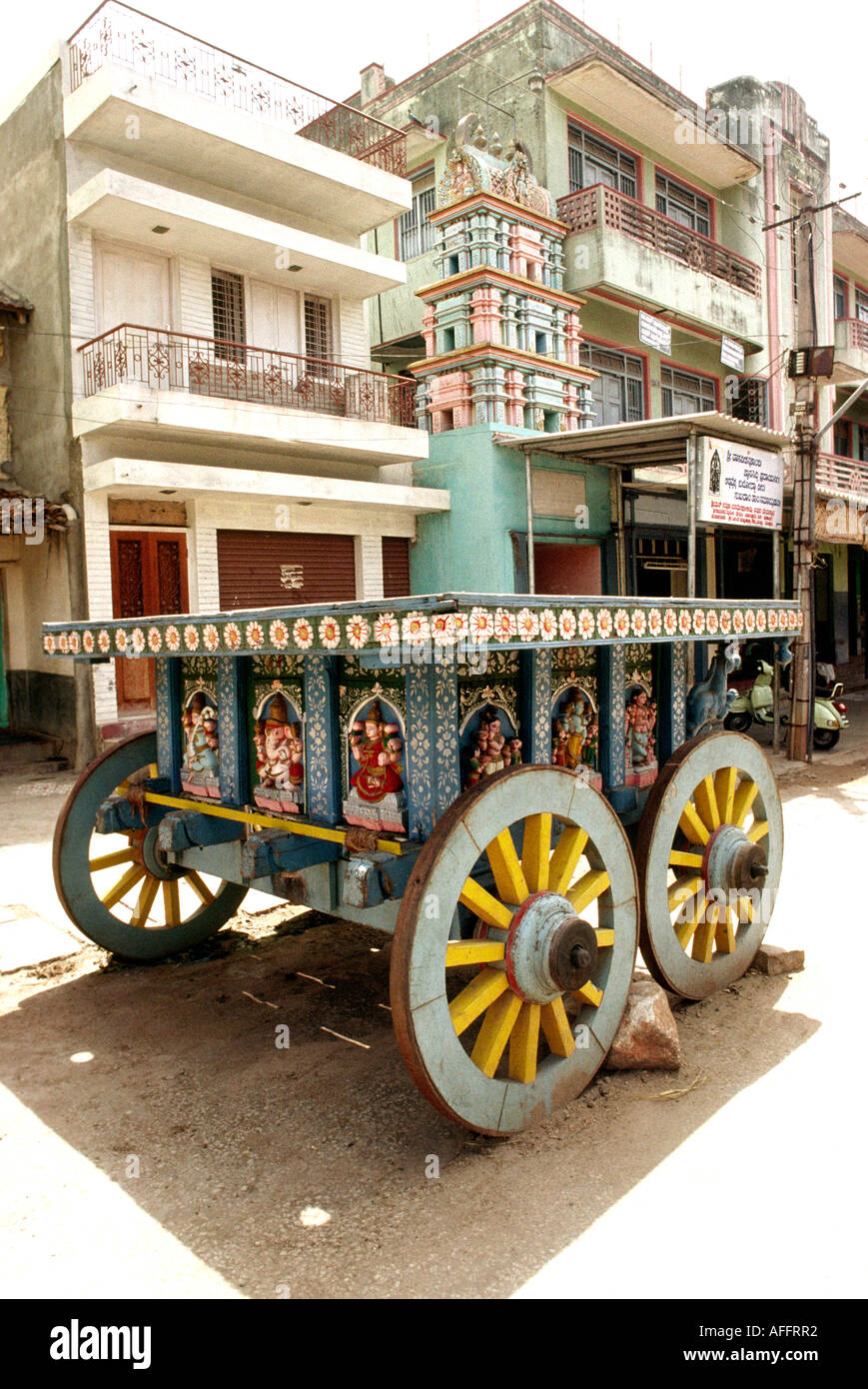 India Karnataka Mysore religione legno decorato carro tempio Foto Stock