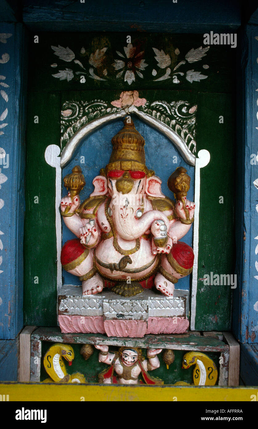 India Karnataka Mysore artigianato scolpito la figura di dio elefantino Ganesh Foto Stock