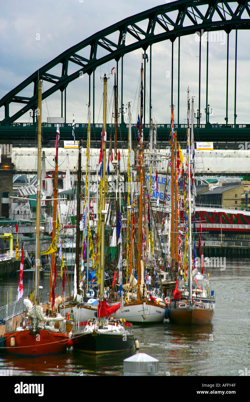 La Tall Ships Race 2005 al posto di ormeggio a Newcastle upon Tyne Inghilterra Foto Stock