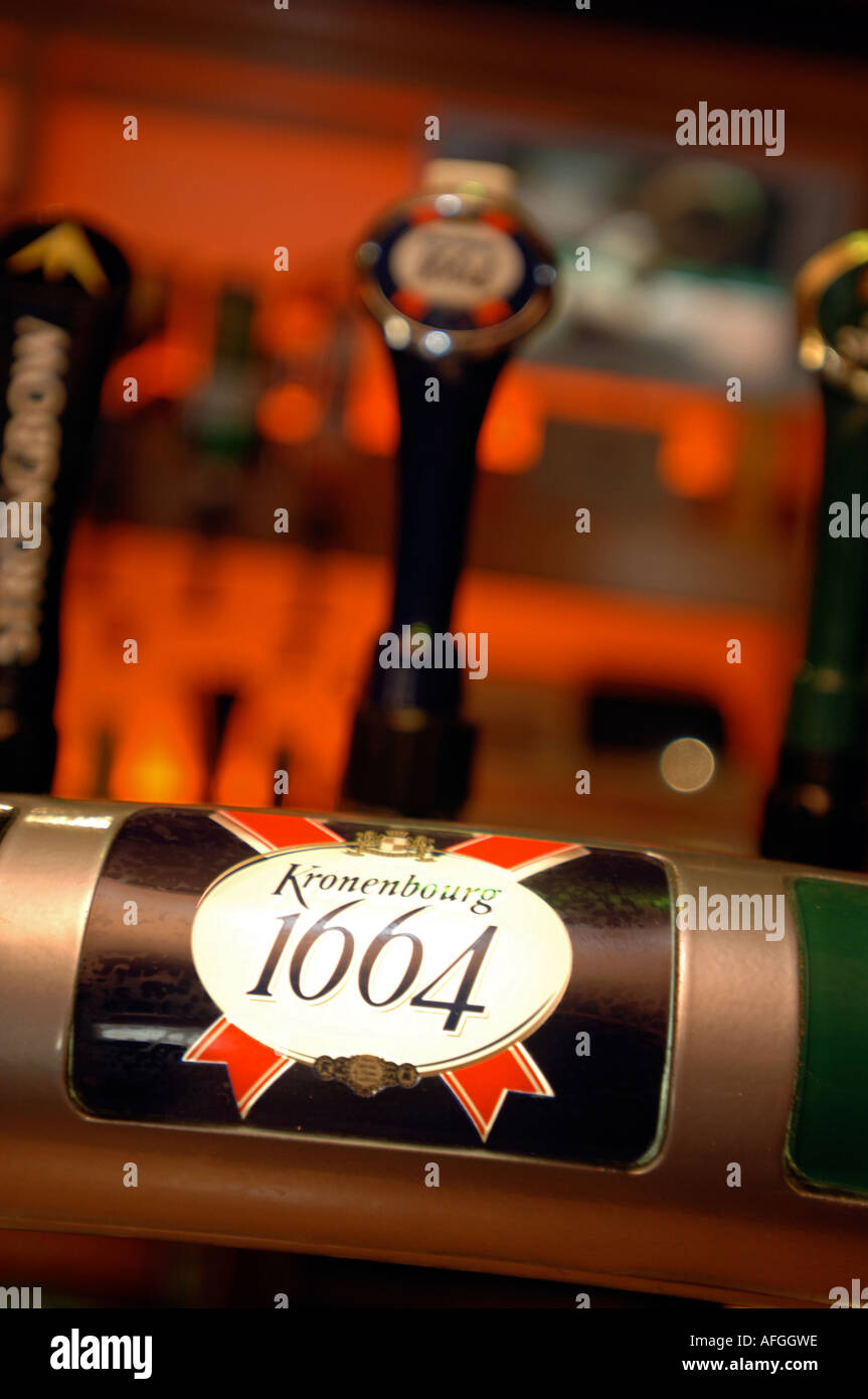 Kronenbourg 1664 lager tocca Foto Stock
