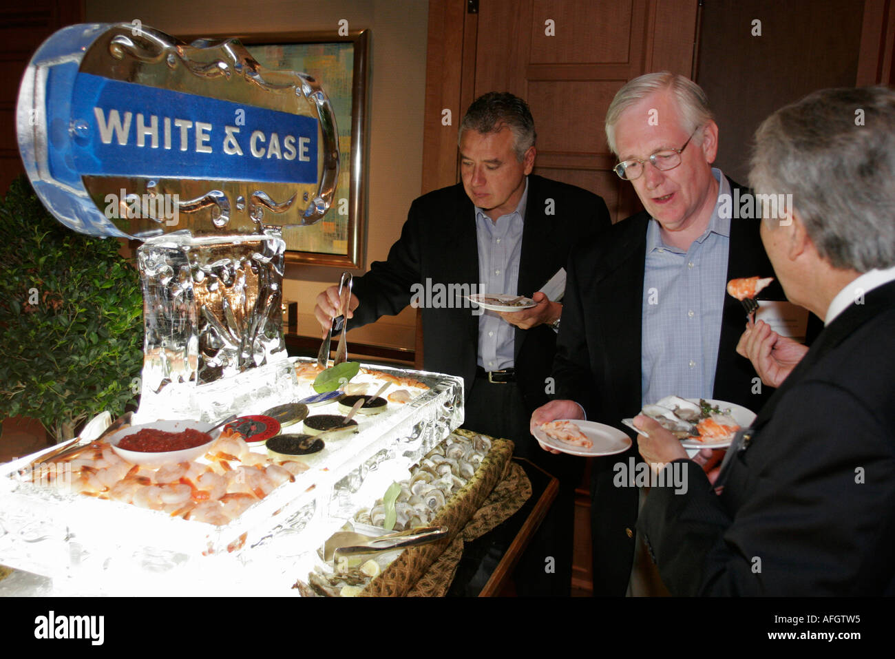 Miami Florida, Brickell Avenue, Four Sea Watersons, hotel hotel che alloggiano motel, eventi aziendali, pesce, stile buffet, cibo, tutto quello che puoi mangiare, ghiaccio Foto Stock