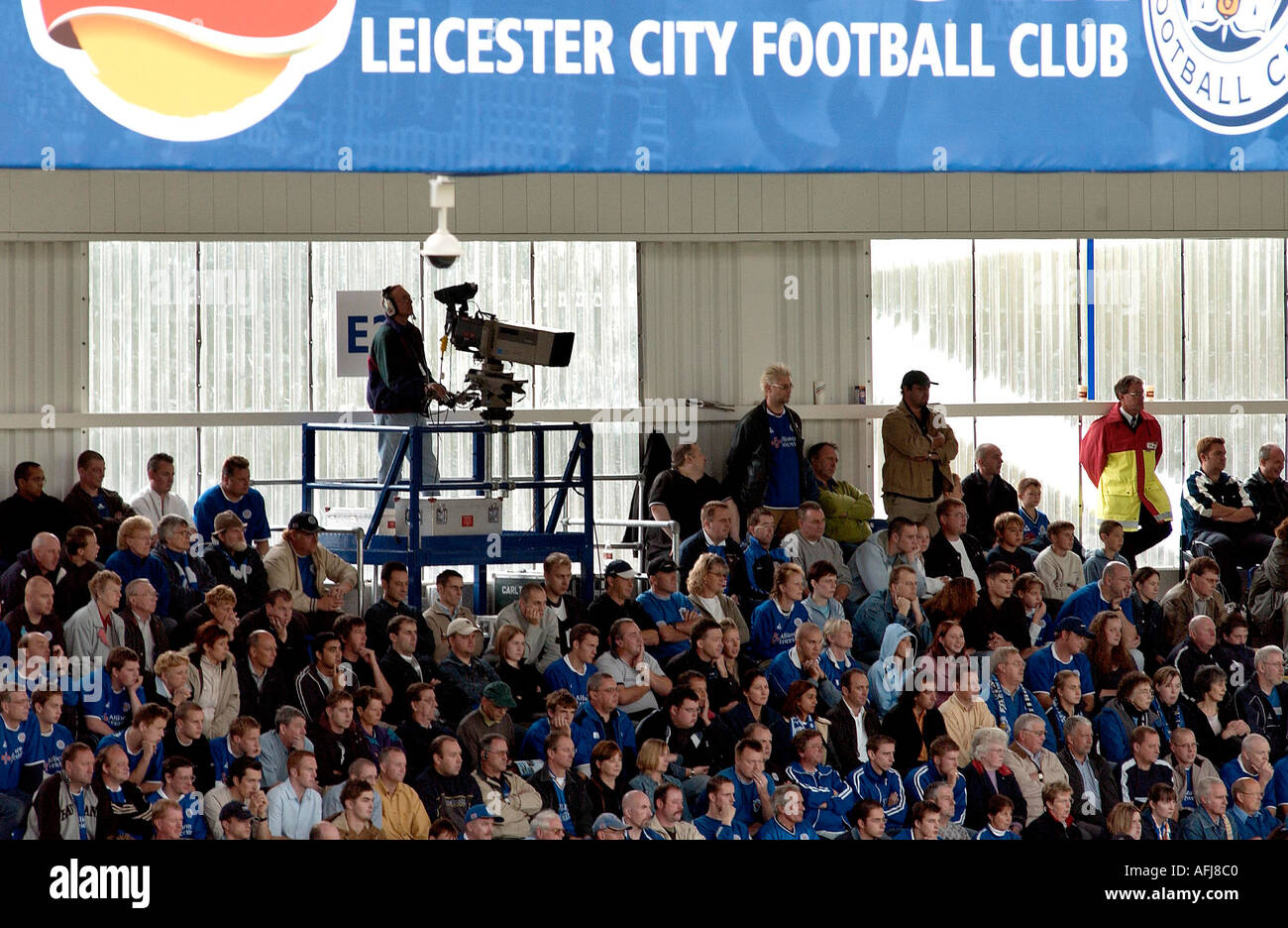 La telecamera si concentra sul campo di calcio Foto Stock