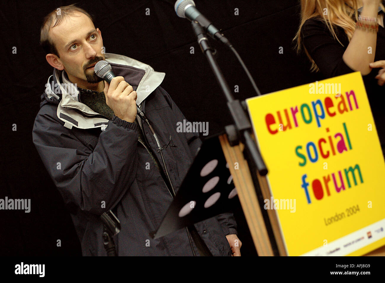 Direttore di 'La cruna', italiano la carità, tenendo una conferenza in occasione del Forum Sociale Europeo sulla Disabilità Foto Stock