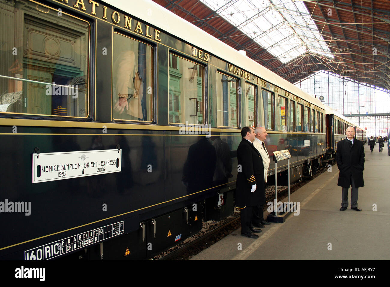 Orient Express treno di lusso a Budapest stazione Keleti Foto Stock