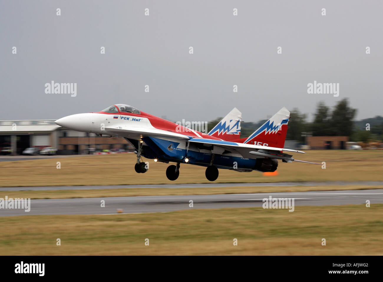 Fulcro russo MIG 29M OVT jet da combattimento a Farnborough 2006 air show. Foto Stock