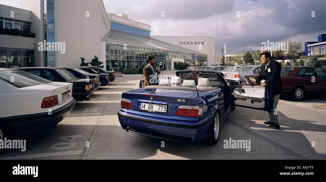 Concessionaria auto, ad Istanbul in Turchia Foto Stock