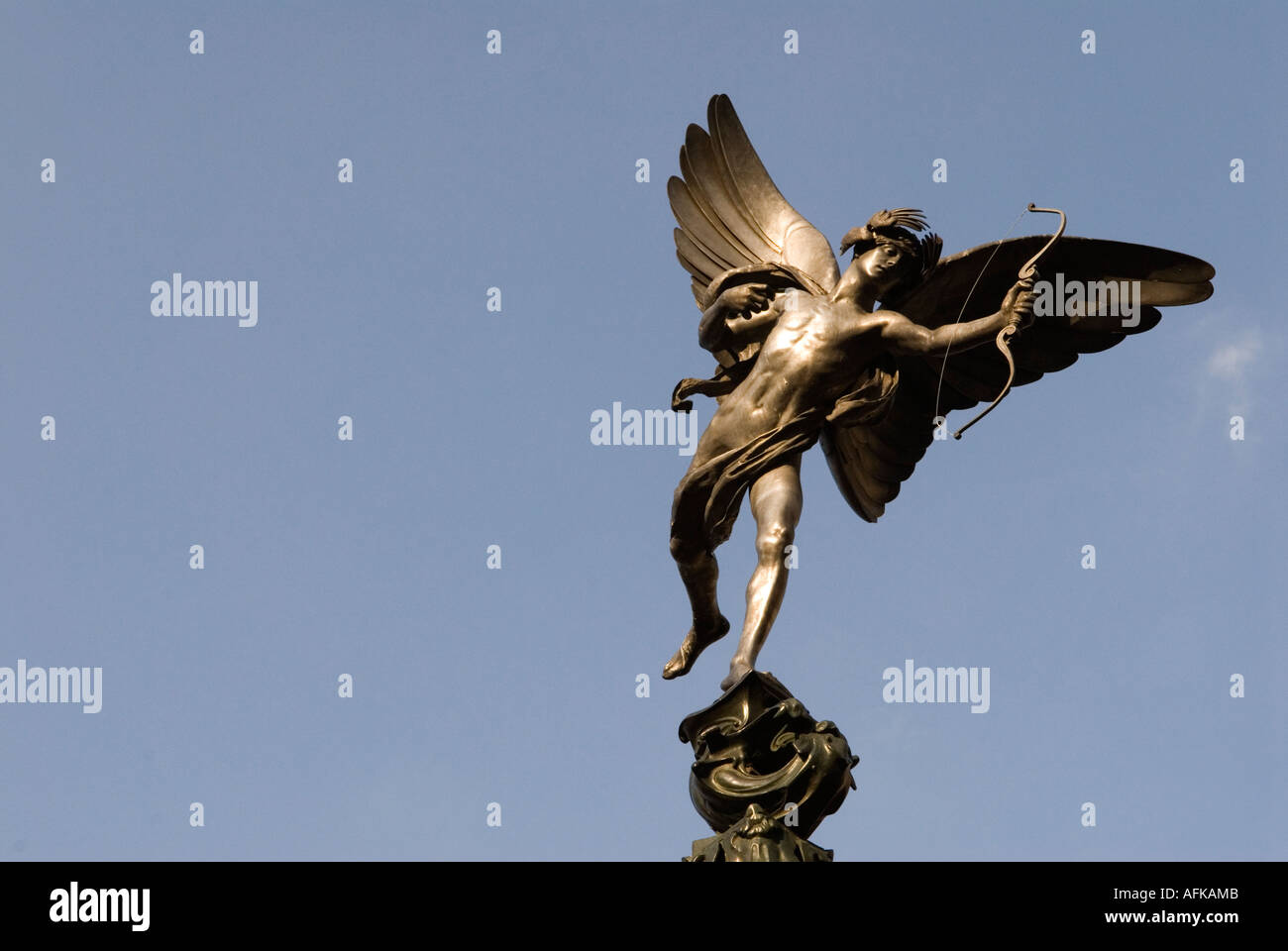 La statua di Eros a Piccadilly Circus Eros è il Dio di amore Central London W1 Inghilterra Homer Sykes Foto Stock