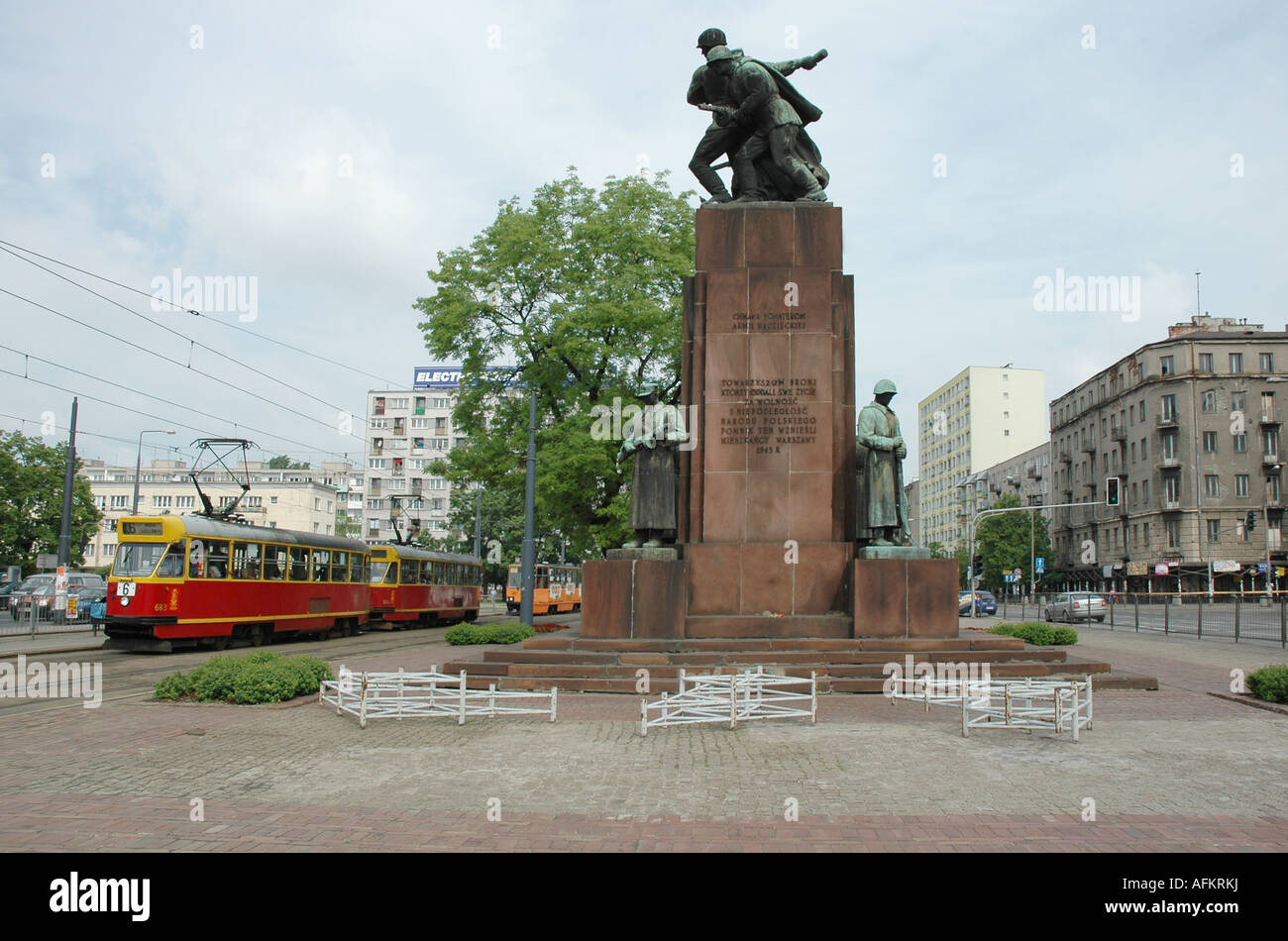 Primo post guerra Varsavia Praga nord un monumento di fratellanza 4 soldati a pelo, Varsavia, Varsavia, Polonia, Europa UE Foto Stock
