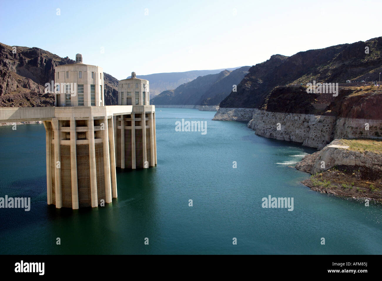 Torri di aspirazione della diga di Hoover Foto Stock