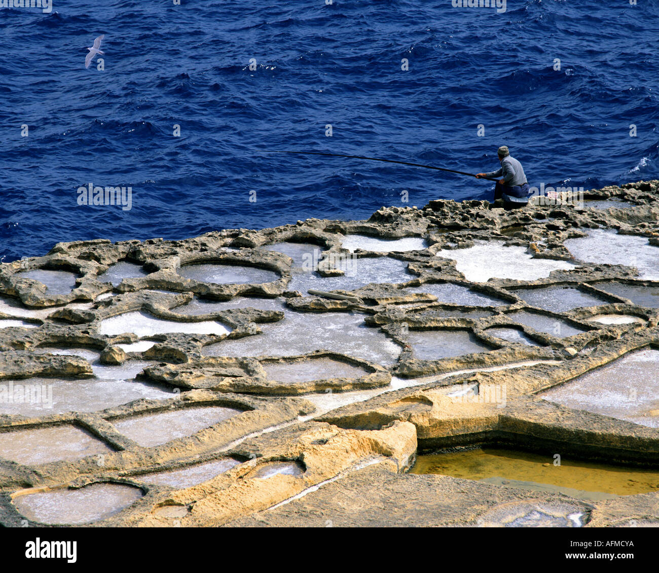MT - ISOLA DI GOZO: Salt-Pans vicino a Marsalforn Foto Stock