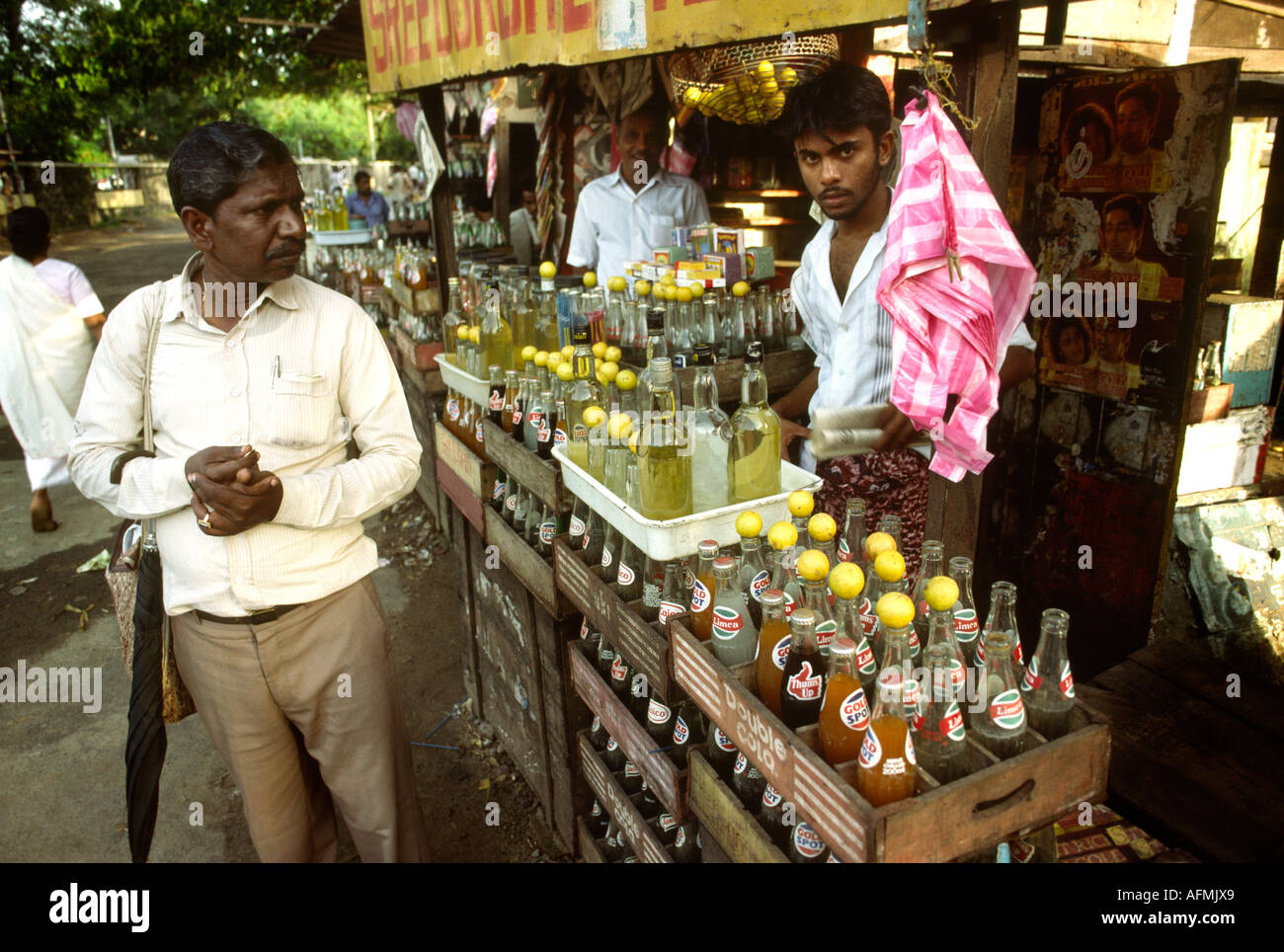 India Kerala Cochin Indian Brand soft drink in stallo Foto Stock