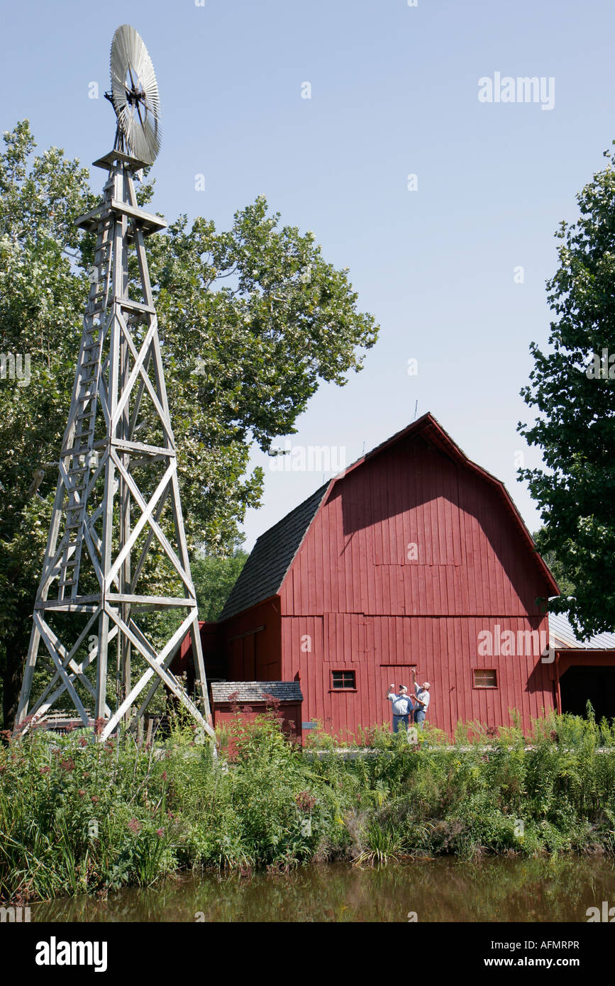 Indiana Bristol, Bonneyville Mills County Park, fondato nel 1832, Little Elkhart River, fienile, mulino a vento, energia alternativa, IN070828026 Foto Stock