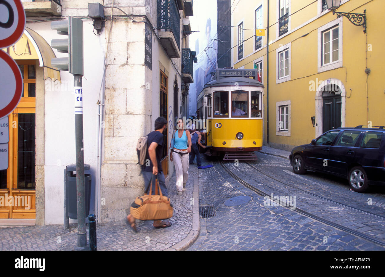 Portogallo Lisbona tram elettrico Foto Stock
