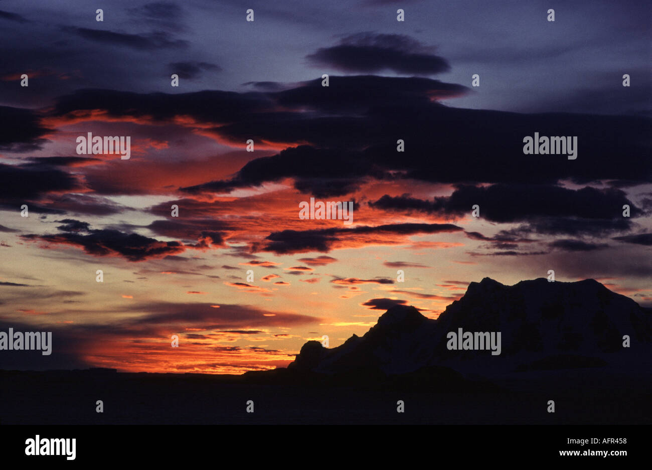 Tramonto su isola di Adelaide Marguerite Bay Penisola Antartica Foto Stock