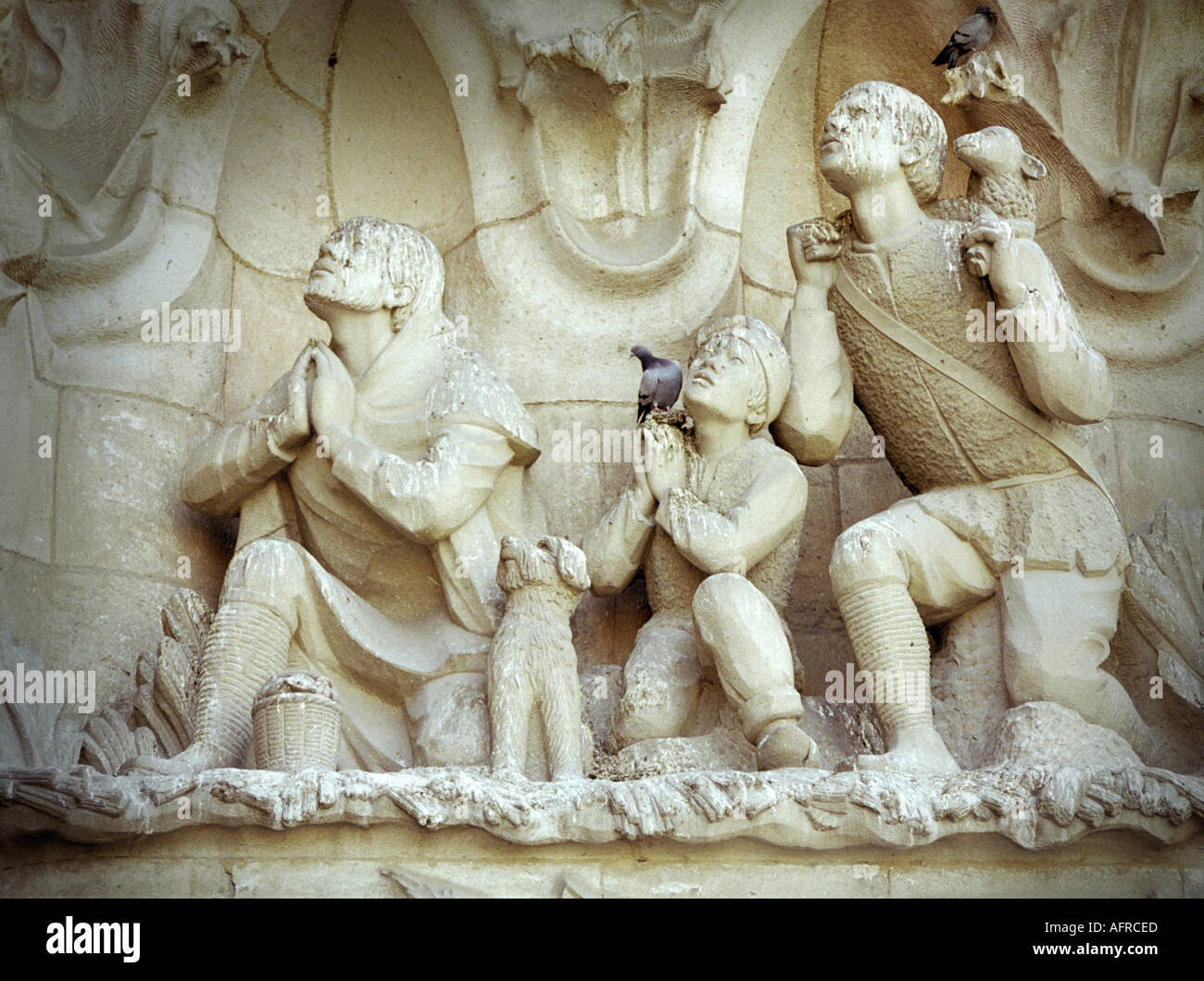 Le sculture del sud parete occidentale della Sagrada Familia a Barcellona sono stati disegnati dall'artista Josep Subirachs Foto Stock