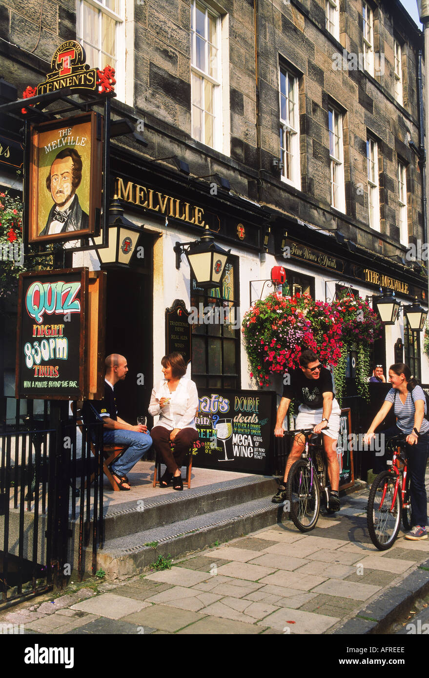 Il Melville Pub in William Street di Edimburgo in Scozia Foto Stock
