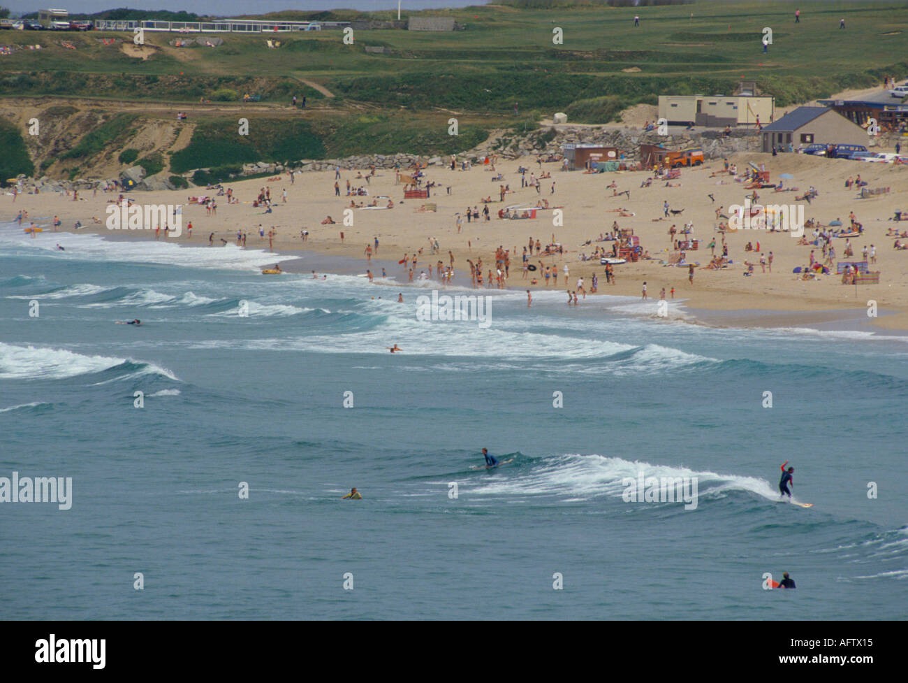 Surf Fistral Beach West Country Newquay Cornwall. Inghilterra. 1980s UK circa 1985 HOMER SYKES Foto Stock