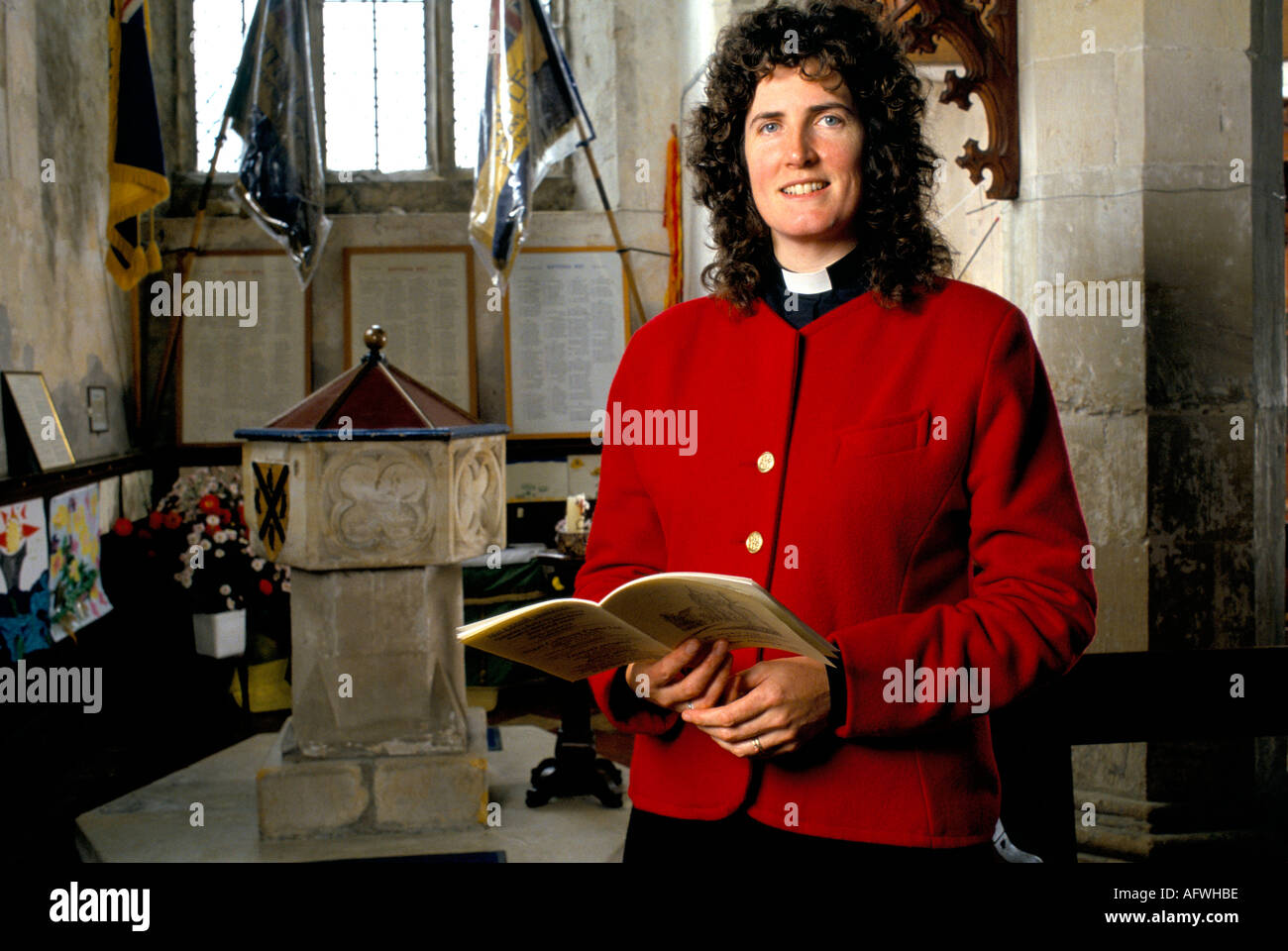 Prete donna, reverendo Dr. Anthea Williams ritratto Londra Inghilterra. 1992 1990S UK HOMER SYKES Foto Stock