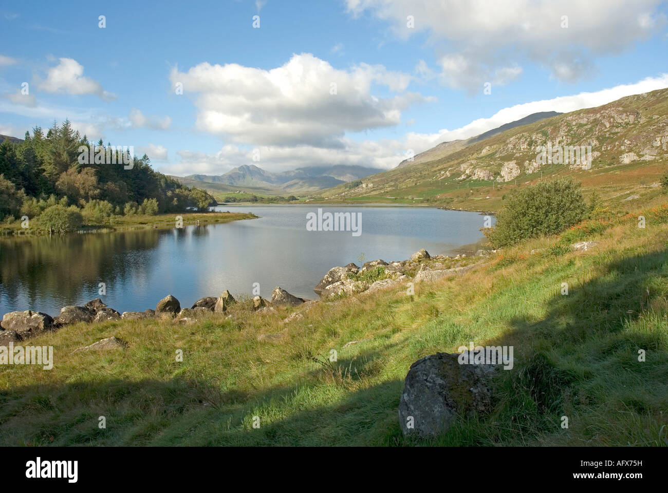 Mount Snowdon da Llyn Mymbyr Foto Stock
