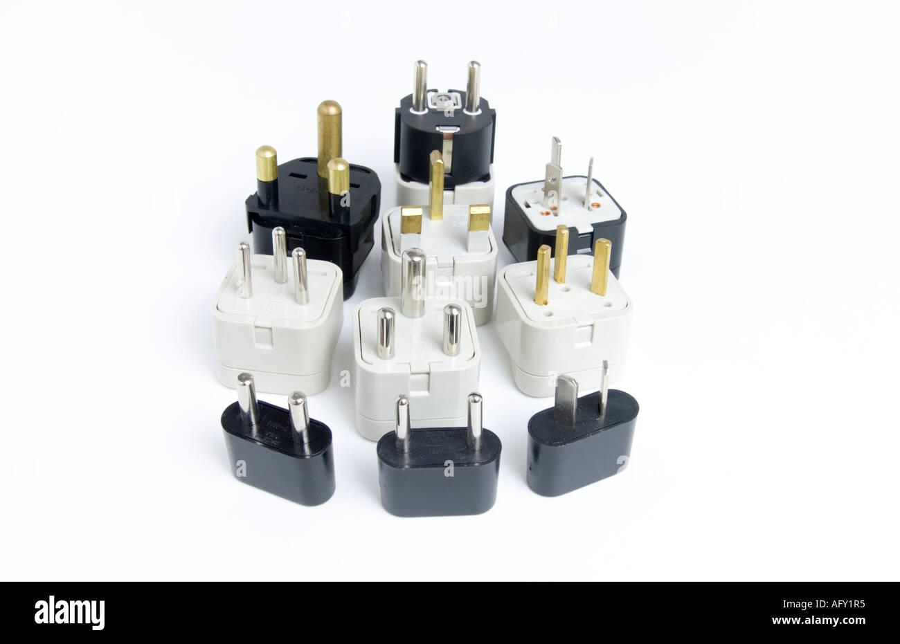Convertitori di viaggio per le spine elettriche Foto Stock