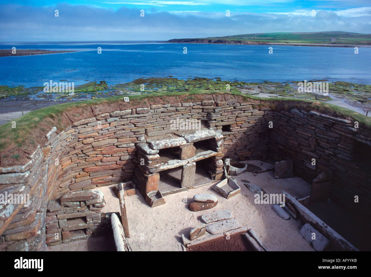 Skara Brae insediamento neolitico baia di Skaill Orkney continentale Scozia UK GB Foto Stock