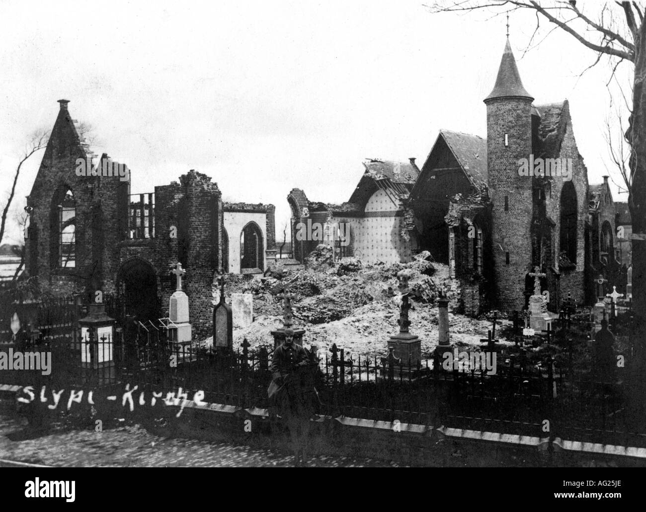 Eventi, Prima guerra mondiale / prima guerra mondiale, fronte occidentale, chiesa distrutta, cartolina fotografica, 1914, Foto Stock