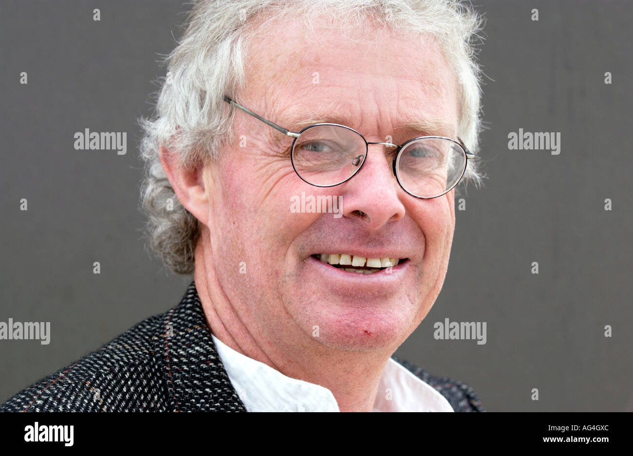 Spagna in base British agricoltore, pastore e autore Chris Stewart raffigurato a Hay Festival 2006 Hay on Wye Powys Wales UK Foto Stock