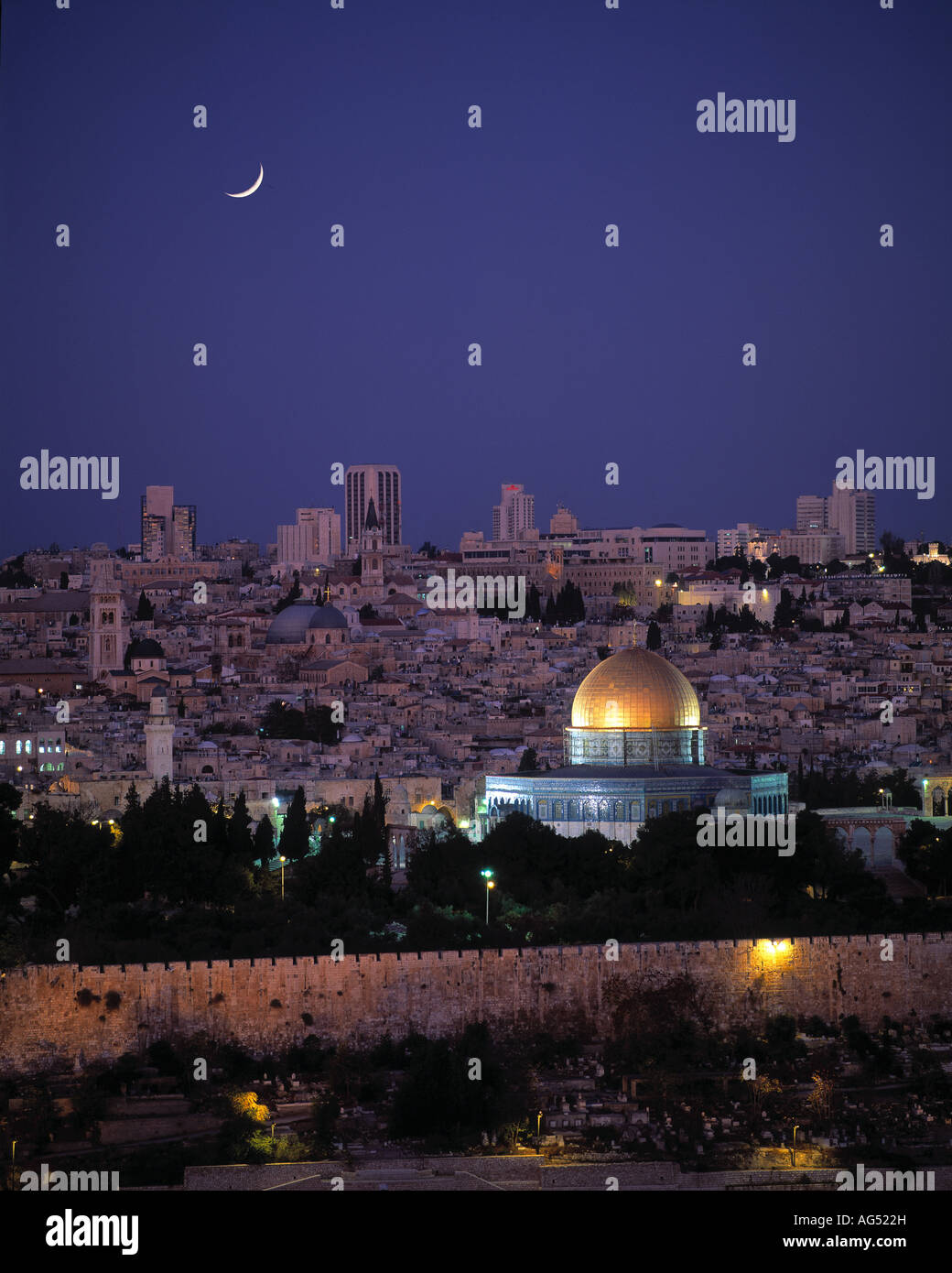 Gerusalemme, Israele al crepuscolo che mostra la Cupola della roccia Foto Stock