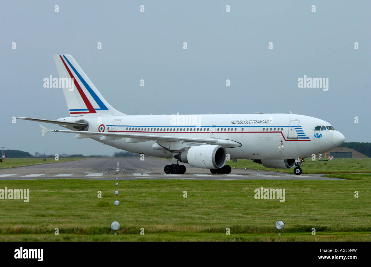 Il francese in Francia Airbus 310-304 Villacoublay Republique francaise Foto Stock