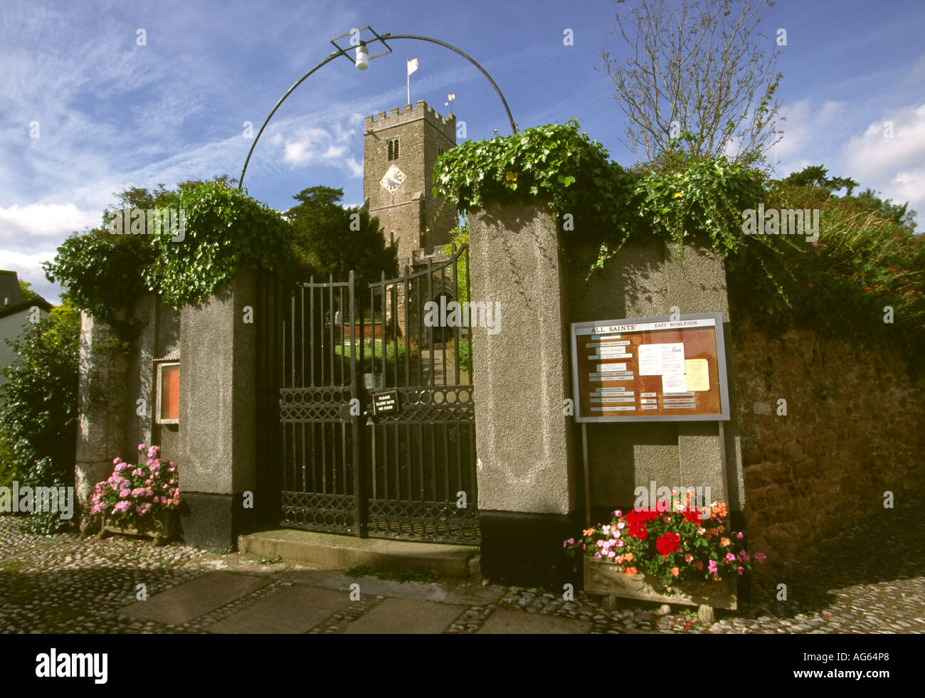 Devon East Budleigh tutti i santi della chiesa parrocchiale di gate Foto Stock